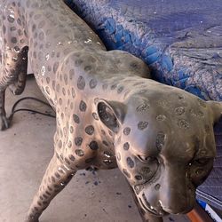Cheetah Bronze Statue
