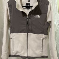 North Face Women’s Fleece Jacket 