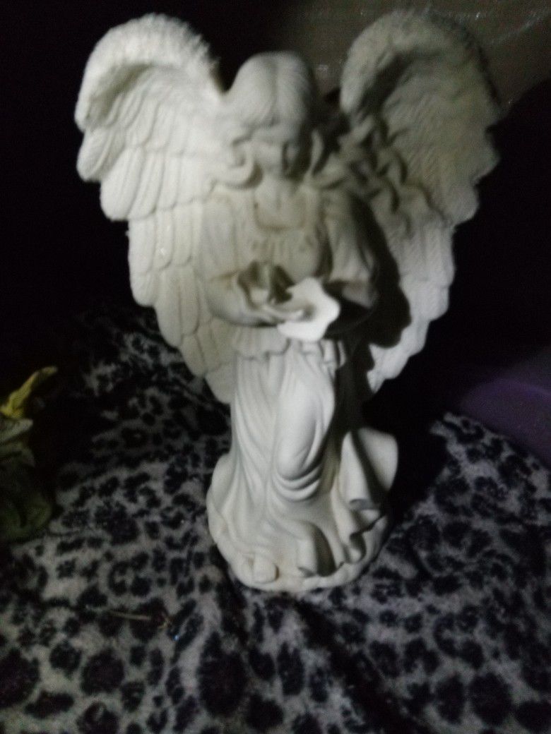 A Medium Sized Standup Angel
