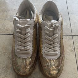 Dolce Vita Notice Sneakers Gold Distressed Leather