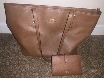 Authentic leather Coach tote bag with authentic matching wallet