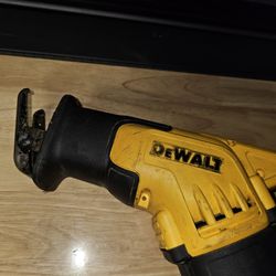 Dewalt Corded Reciprocating Saw DWE357
