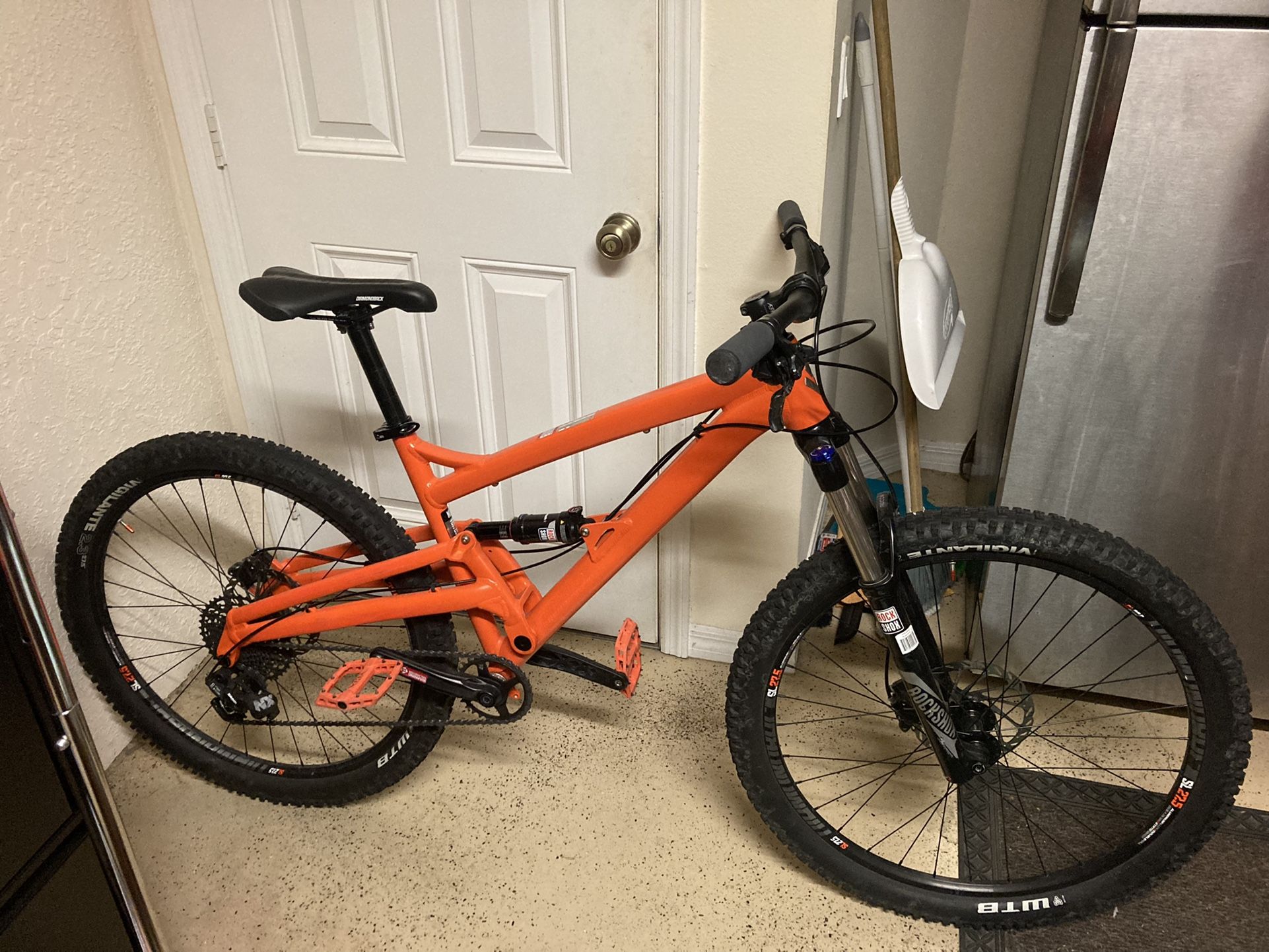 Full Suspension Diamondback Atroz 3 2018 Mountain Bike Mtb