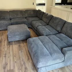 New 7 Piece Modular Sectional Couch! Multiple Configurations! Free Delivery 🚚!