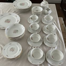 Partial Crestwood China "Georgian Rose" Japan Dinnerware Set 51 pieces 