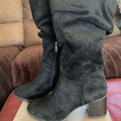 New! Women’s Kenneth Cole, Black Calf Boots Size 8.5