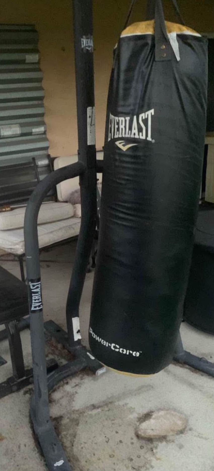 Everlast Punching Bag + Stand – Home Boxing Gym