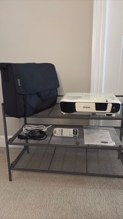Epson EX5260 Wireless XGA 3LCD Projector - Low Lamp Hours (<1,000 hrs)