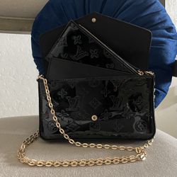 Louis Vuitton Crossbody 