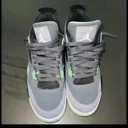 Jordan 4 Green Glow 