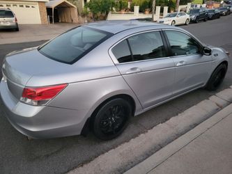 (08) Honda Accord, Clean Title, Smogged, 4 Cylinder Gas Saver, Low Miles, Runs And Drives Great