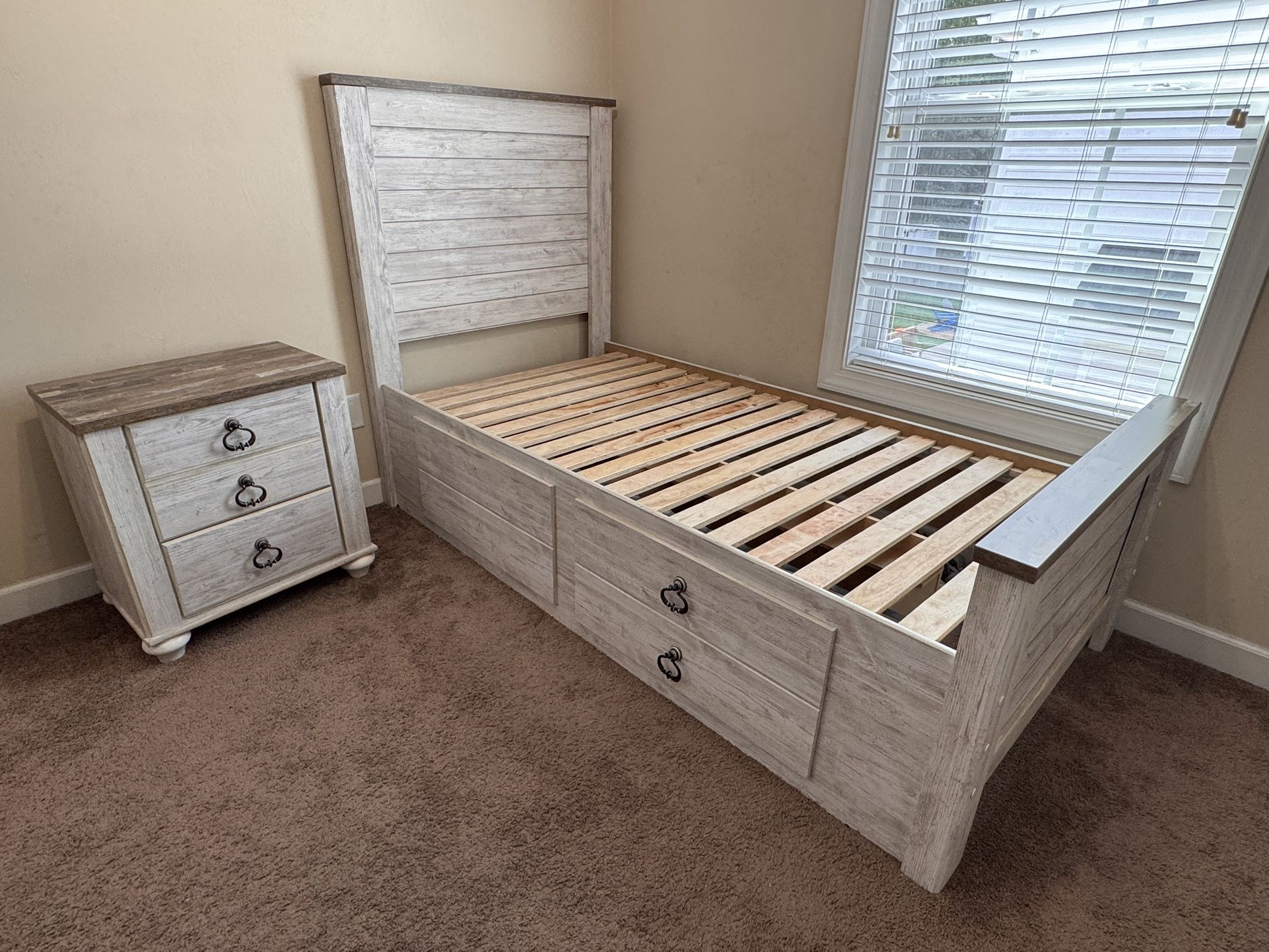 Girls Twin bed/Nightstand/Dresser Set