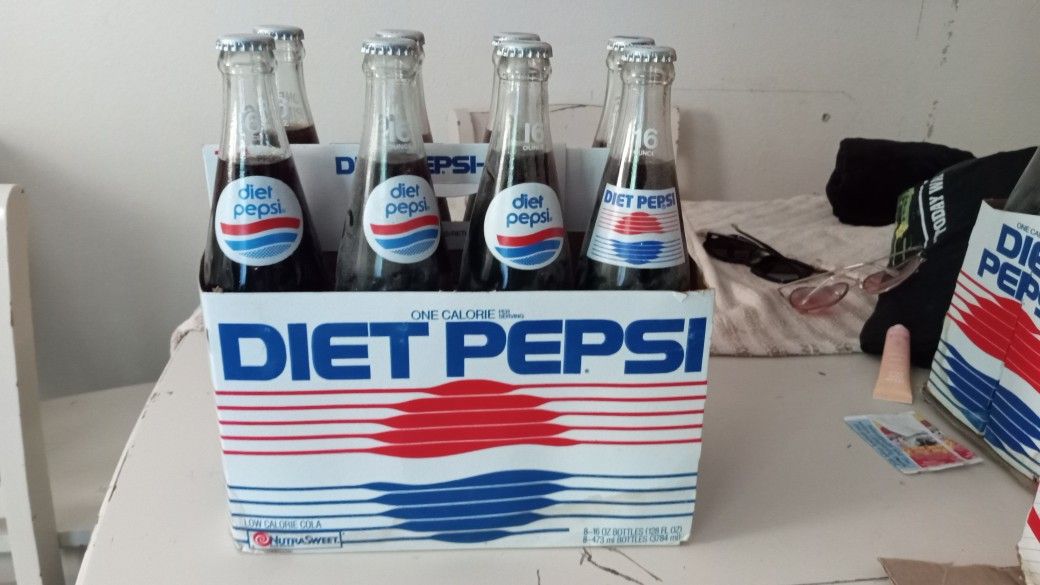 Vintage Diet Pepsi/ Diet-Coke Bottles 1982