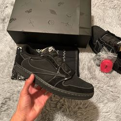 Jordan 1 Travis Scott Black Phantoms