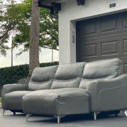 🛋️ Sectional Couch/Sofa - Leather - Recliner - Delivery Available 🚛