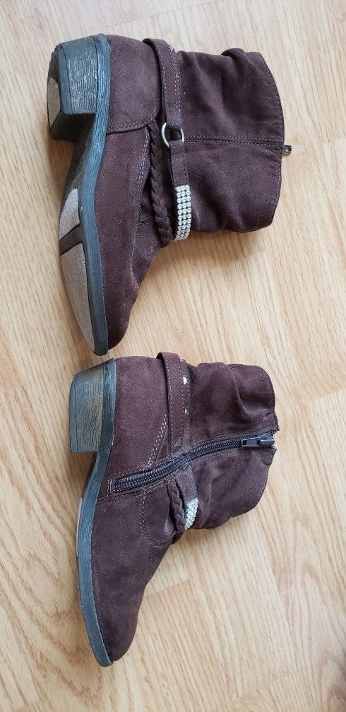11 Youth PIPER Girls Brown Boots Faux Suede

