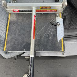 SENTINEL 13IN. VINYL CUTTER Flooring Tool