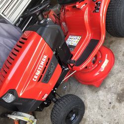 Brand New 2023 Never Used Craftsman 36 Inch Riding Lawn Tractor Mower 