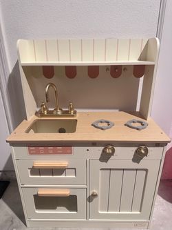 Play Kitchen