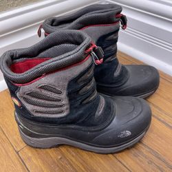 The North Face Boys Sz US 5 EU 37 Heat Seeker Black Snow Winter Boot Waterproof 