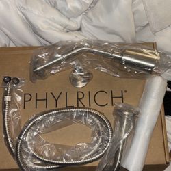 Phylrich shower head Guest bath t/s set 