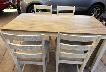 Dining set