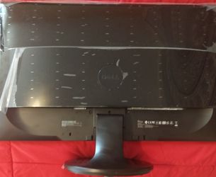 24" Dell LCD monitor MX-OTPDPT with power cable