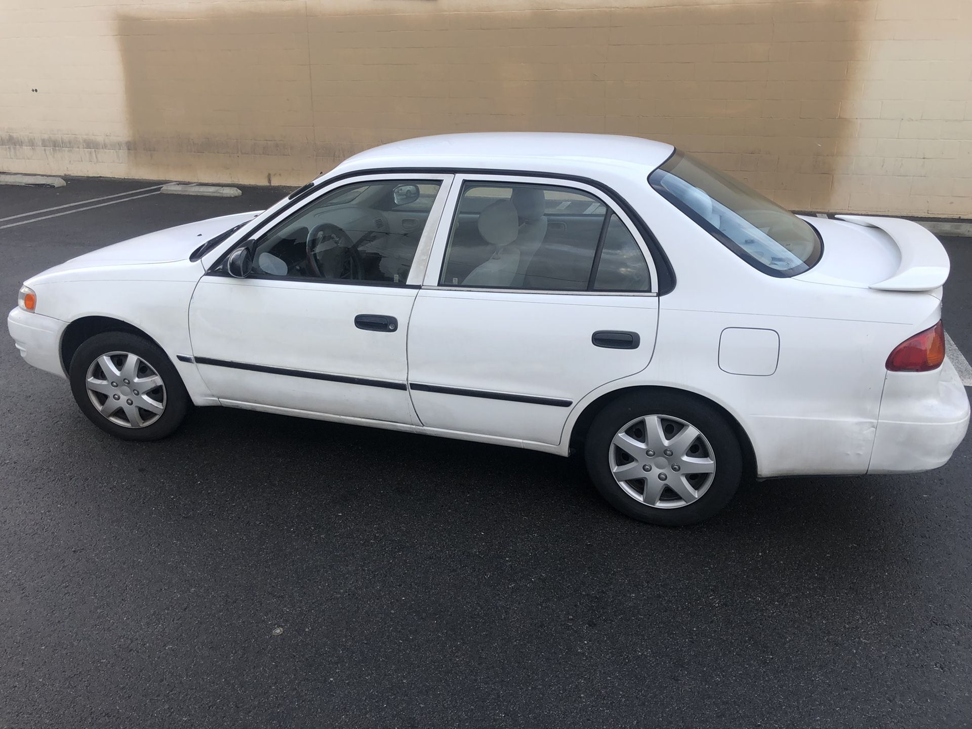 2000 Toyota Corolla