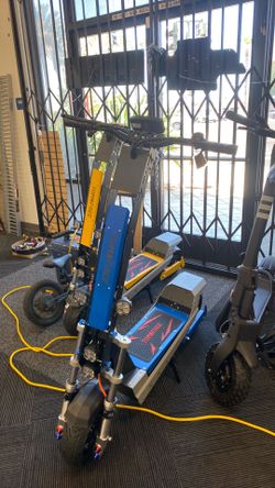 TOMOFREE Dual Motor Electric Scooter