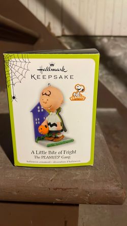 Hallmark Charlie Brown Halloween ornament