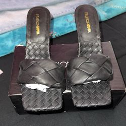 Black Fashion Nova Heels - Size 8