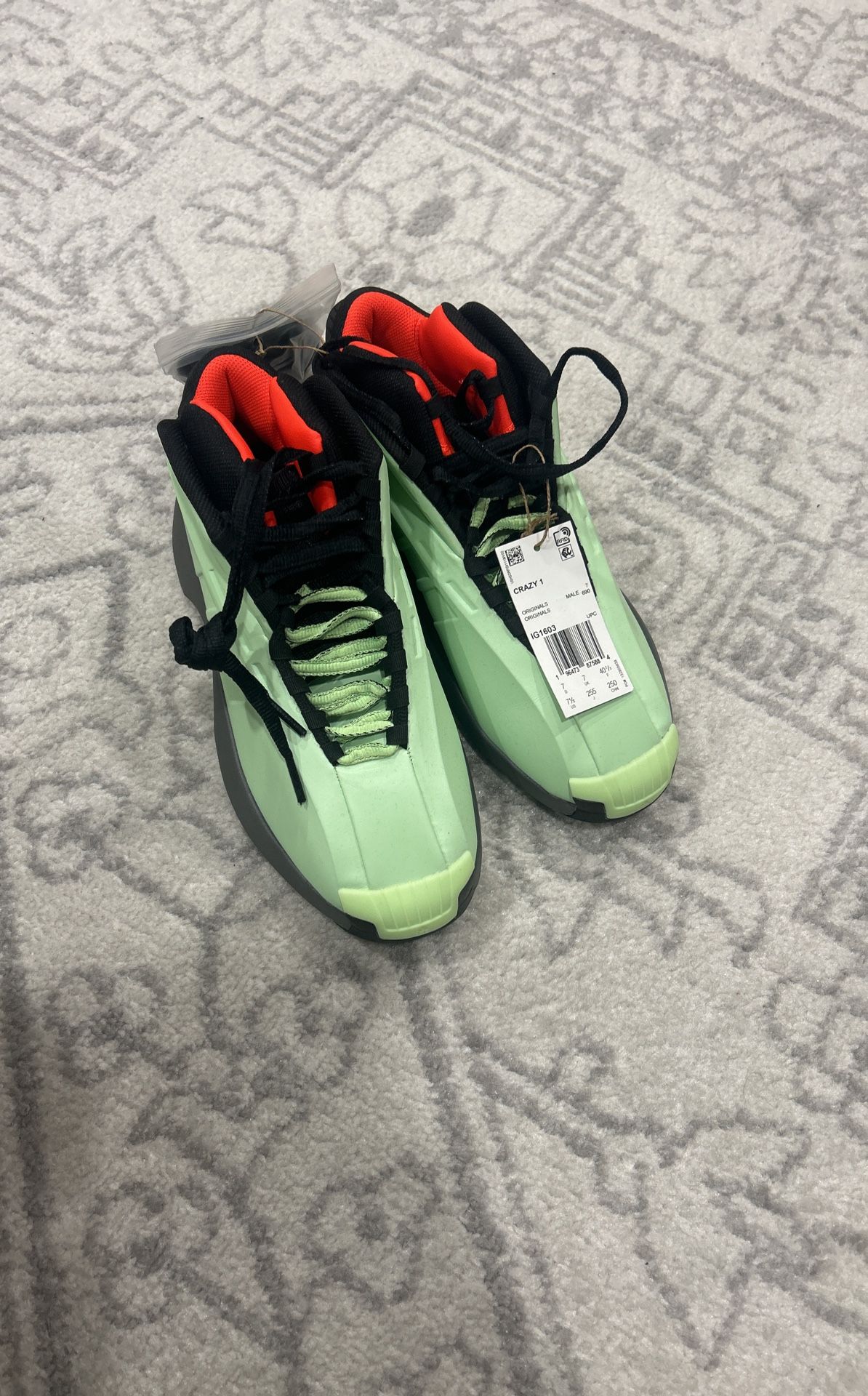 Adidas 7.5 Size Men’s Shoes