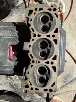 Ford ranger 4.0 cylinder head