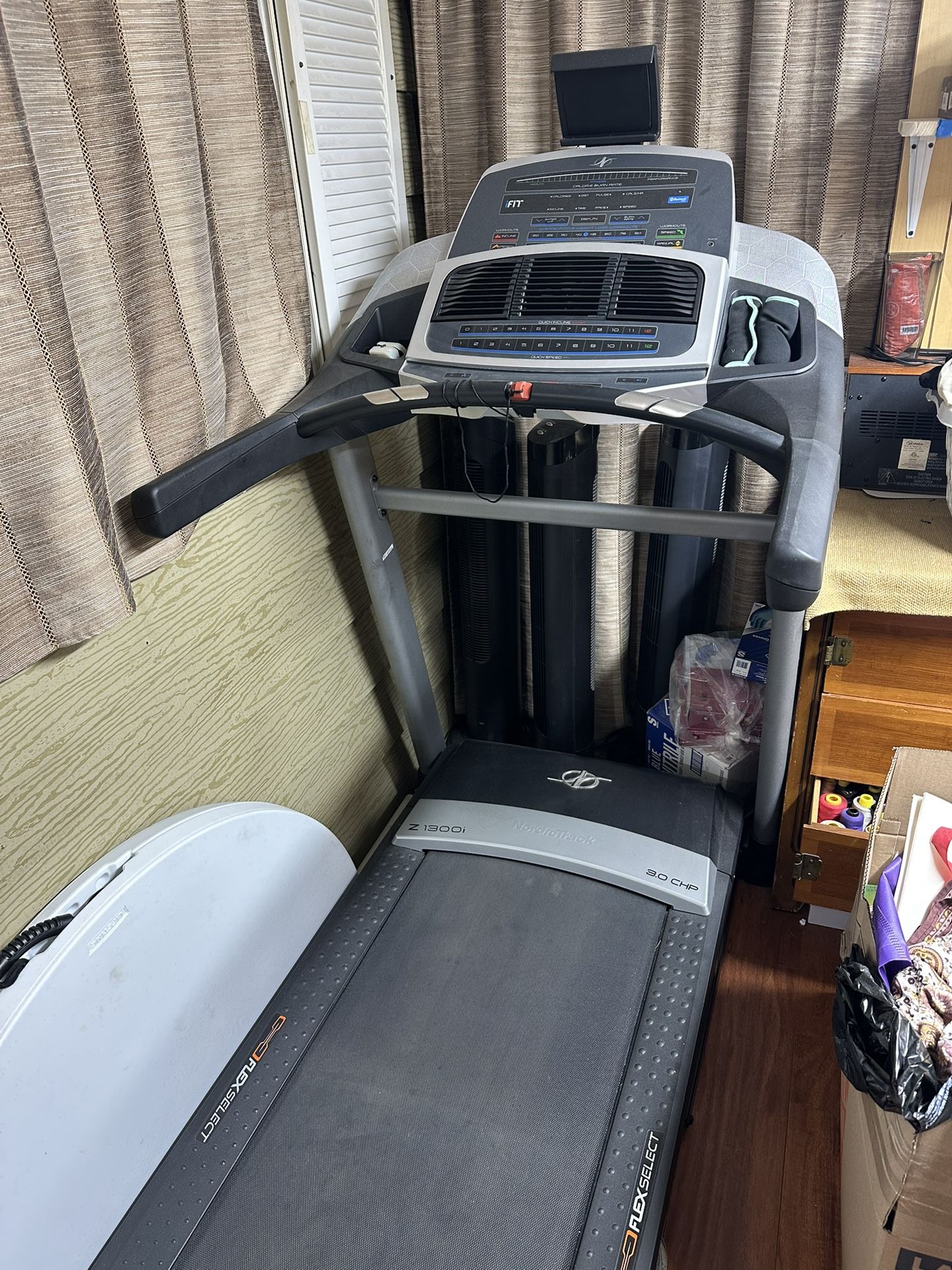 NordicTrack Treadmill Z 1300i