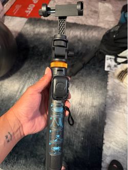 Phone tripod/selfie stick
