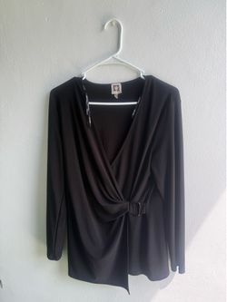 Anne Klein Women’s Black V-Neck Twist Front Top Size L Excellent Condition