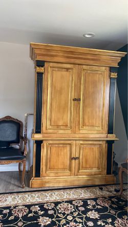 Oak Elegant vintage armoire
