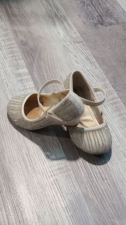 6, Girl toddler shoes 8