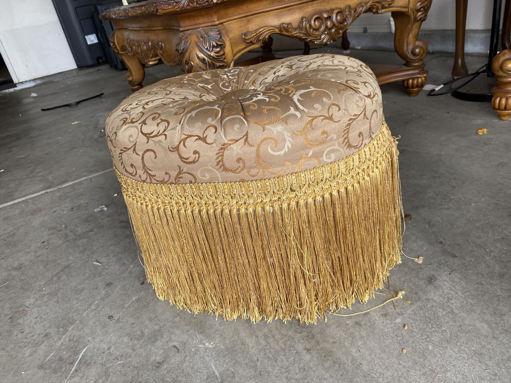 Gold Ottoman Chair 