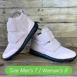 WB Moccasin Boots  Size Mens 7 / Womens 8 Spanish Lees100% Premium Leather Suede