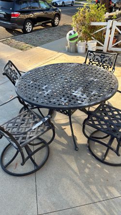 4 Chair and Table Set