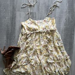 NWOT GORGEOUS FLOWY FEMININE DRESS SZ SMALL