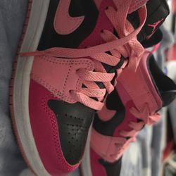 Coral chalks nike jordan