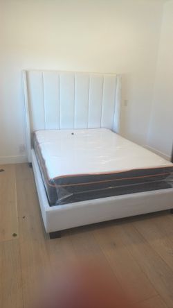 Queen Bed Set – Upholstered Bed Frame, Mattress & Box Spring – Like New – $1,000