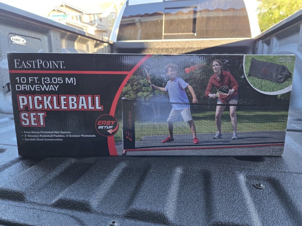 Pickle Ball Set w/ Net, Paddles, & Balls