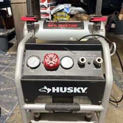 Husky 4.5 Gallon Air Compressor 