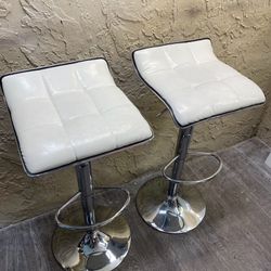 Set of 2 Kitchen Bar Stools - Pub Counter Adjustable Height - Delivery Available For A Fee - See My Other Items 😀 
