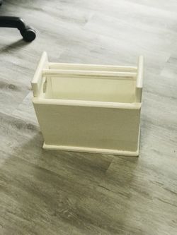 Revistero De Madera Para ser Decorado. Magazine rack offers plenty of space for your current magazine, books, etc . Ready To Be Decorated Solid wood. 