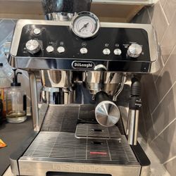 De’Longhi La Specialista Espresso Machine (Used)