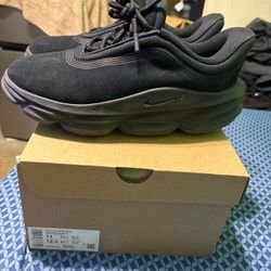 Nike 24.7 Sneaker Size 11